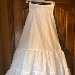 David’s Bridal A-line Slip With Elastic Waistband Size 6